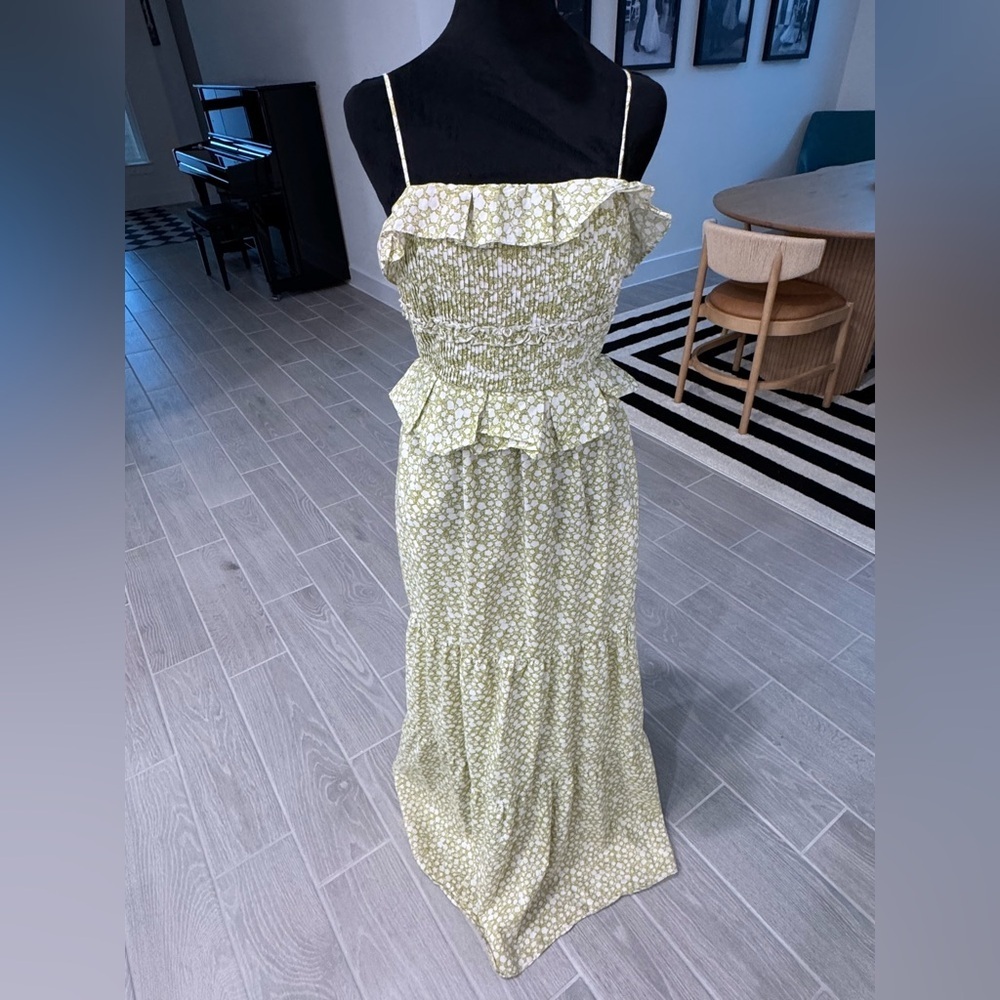 NICHOLAS Tiered Floral Maxi Dress Adjustable Straps Size 4 EUC